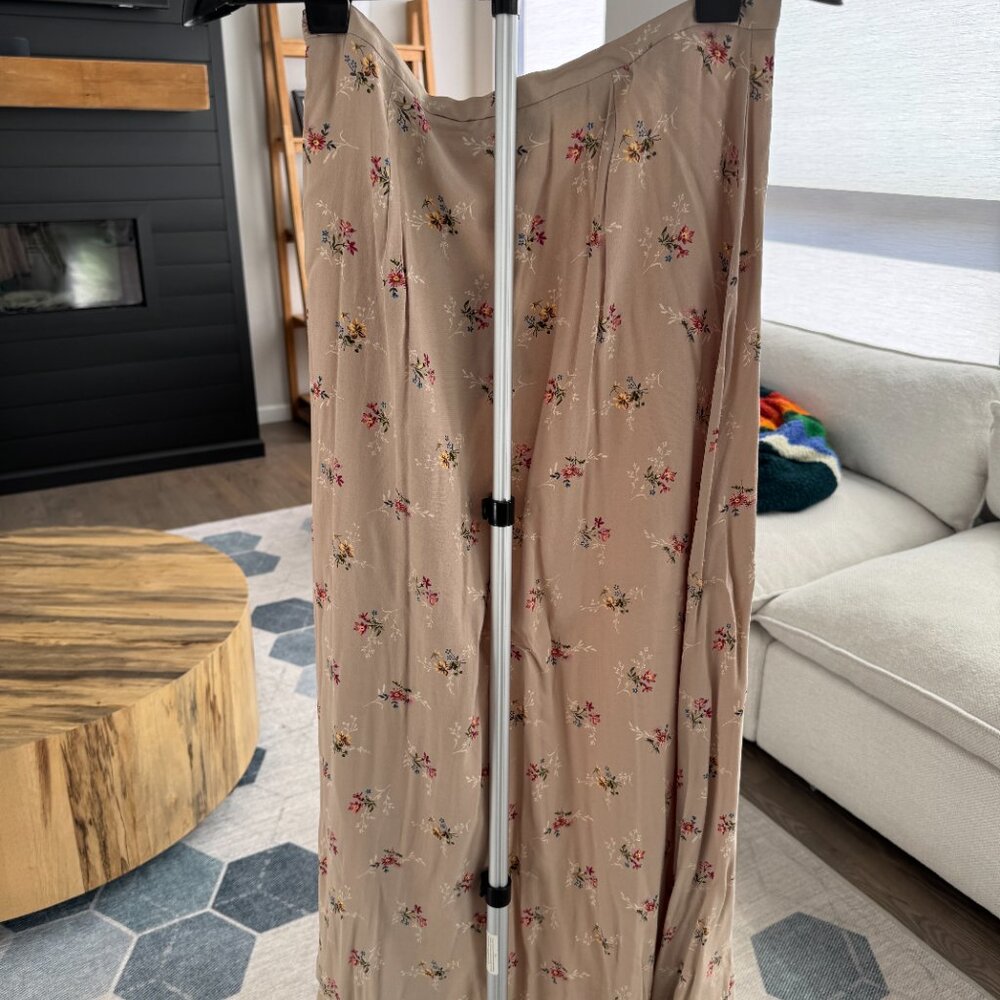 Breeches beige floral print midi wrap skirt - Picture 2 of 2
